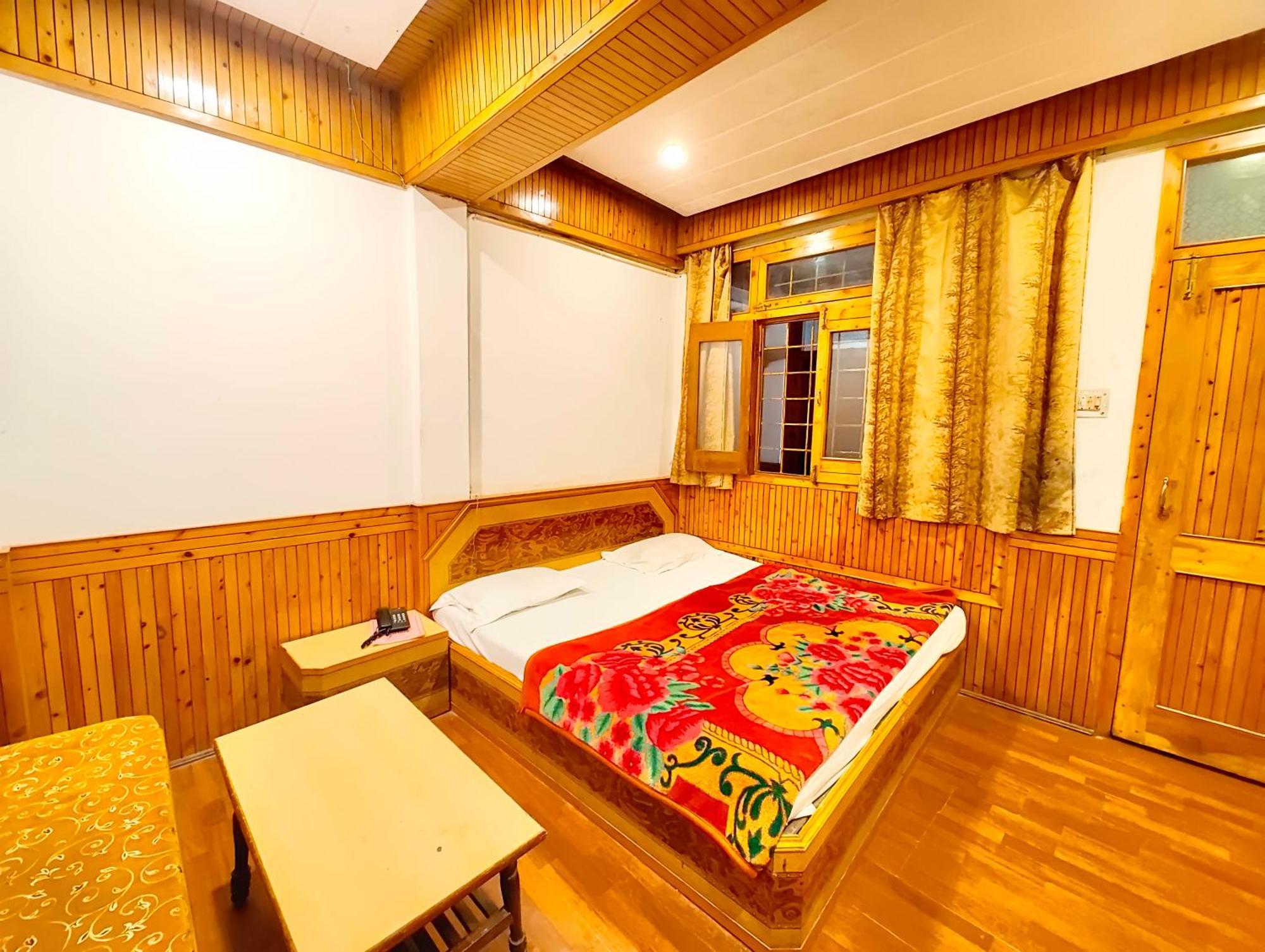 Hotel Shalimar The Mall Road Nainital Exterior photo