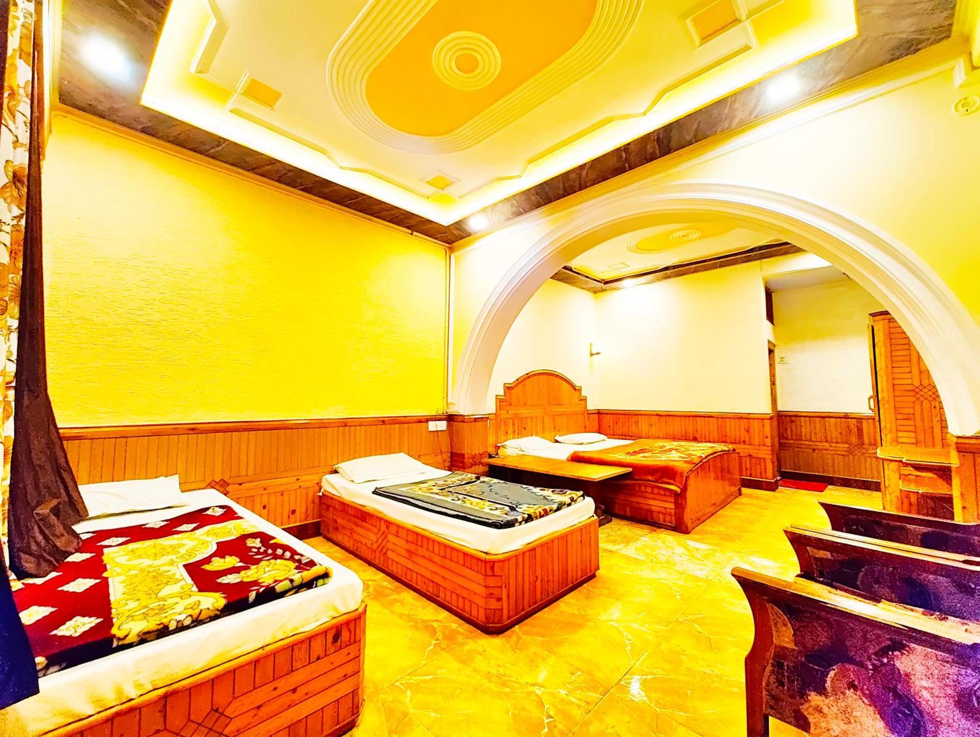 Hotel Shalimar The Mall Road Nainital Exterior photo