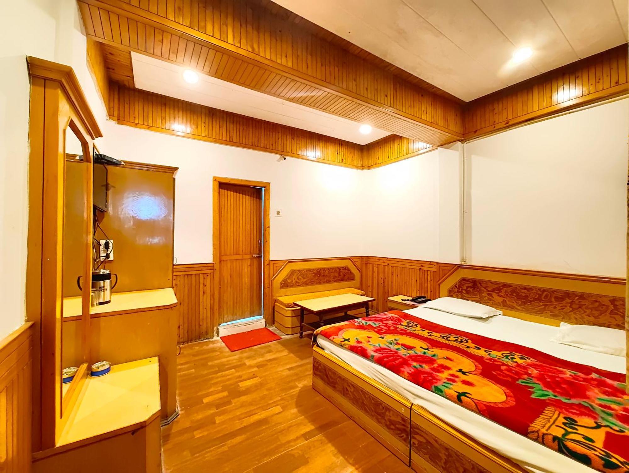 Hotel Shalimar The Mall Road Nainital Exterior photo
