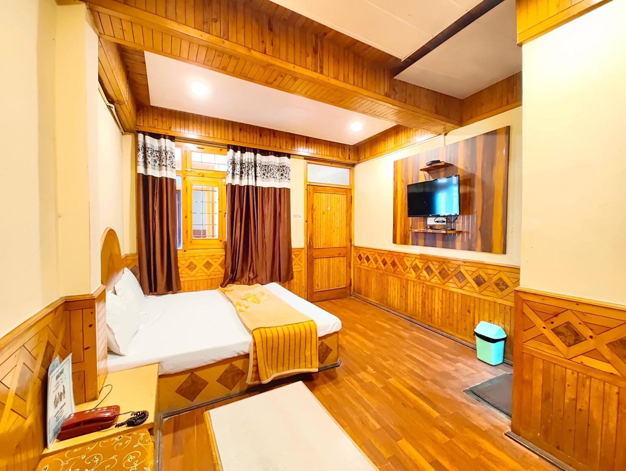 Hotel Shalimar The Mall Road Nainital Exterior photo