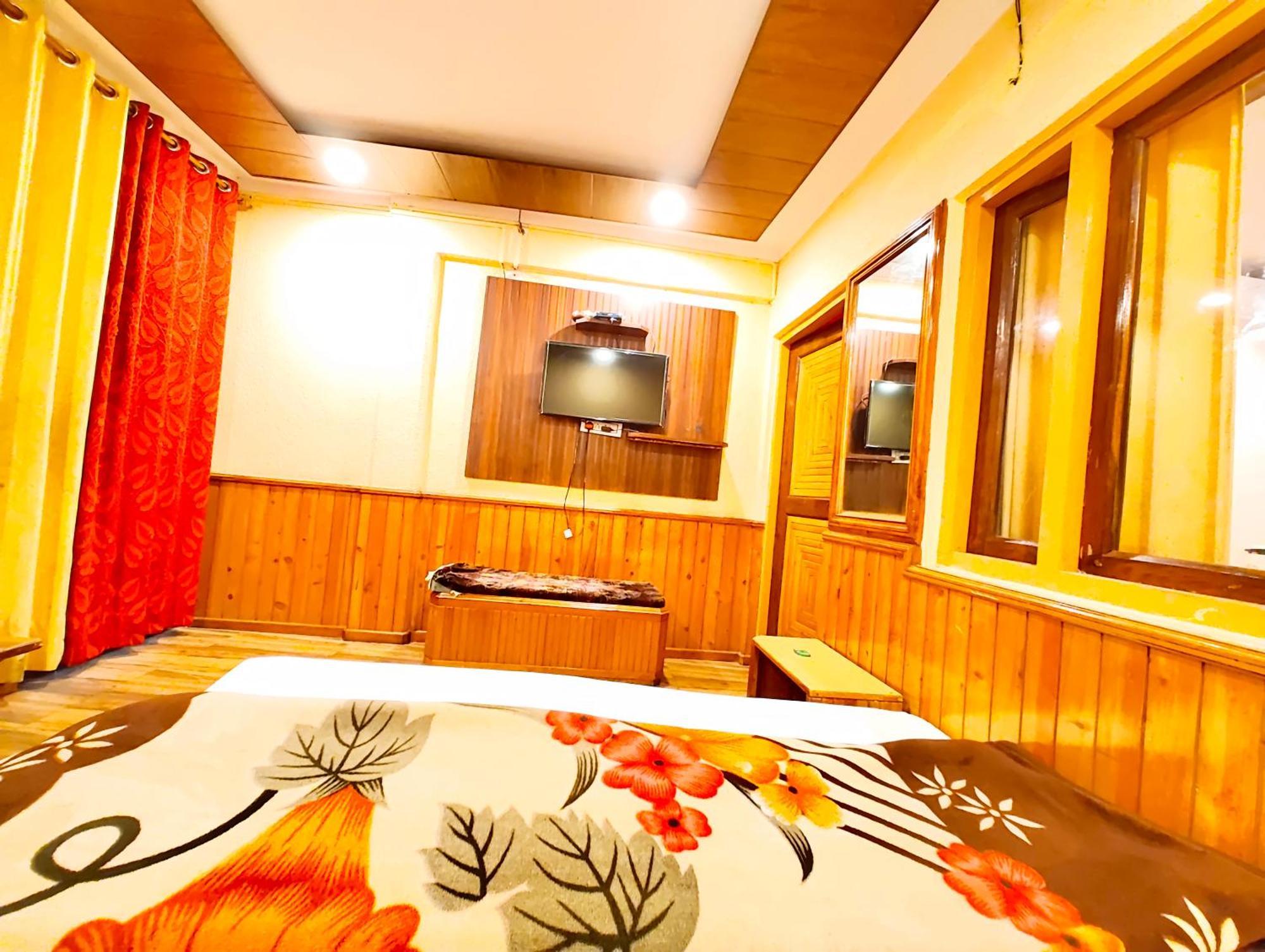 Hotel Shalimar The Mall Road Nainital Exterior photo