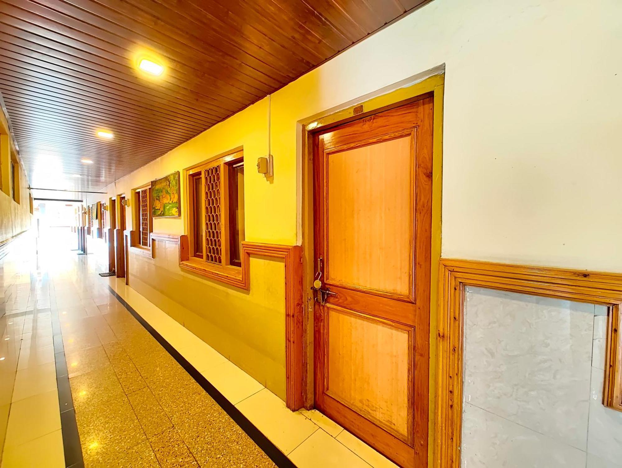 Hotel Shalimar The Mall Road Nainital Exterior photo